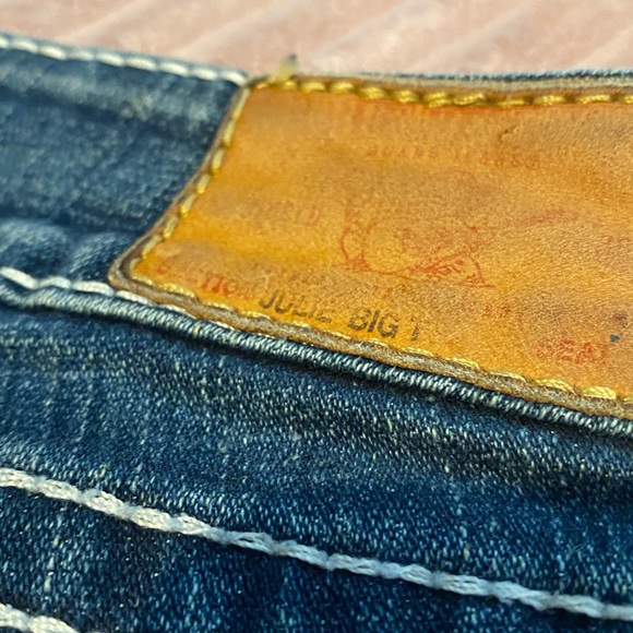 True Religion - Picture 4 of 9